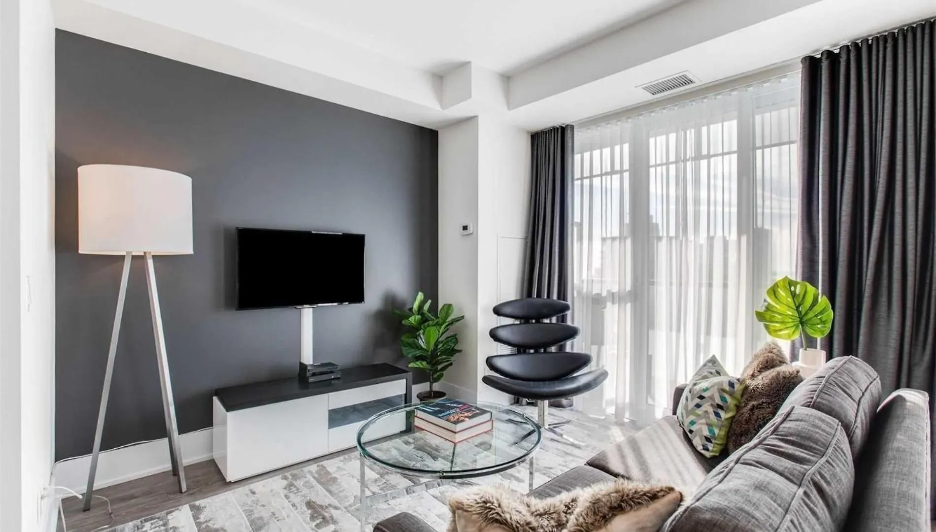 Grand View Suites Toronto