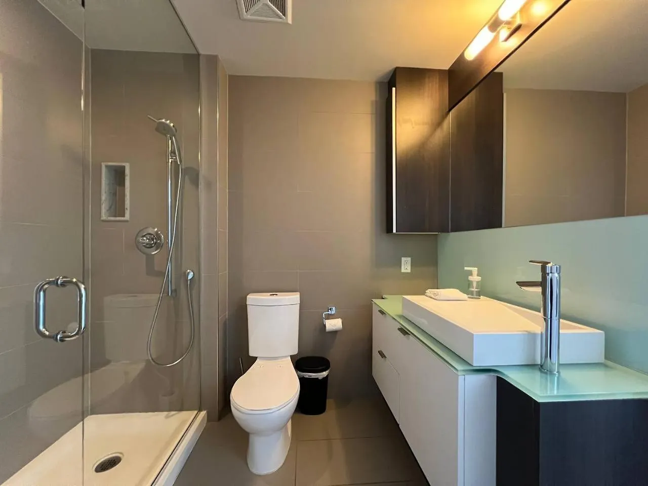 Grand View Suites Toronto 0*,  Canada