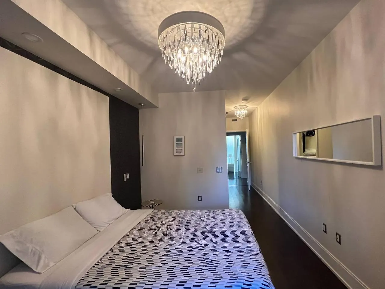 Grand View Suites Toronto 0*,  Kanada