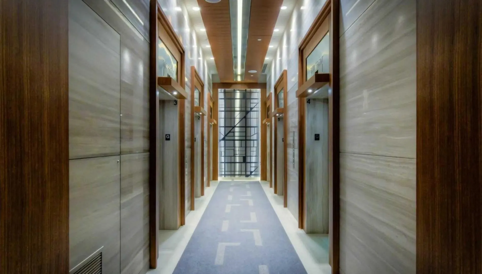 טורונטו Grand View Suites 0*,  קנדה