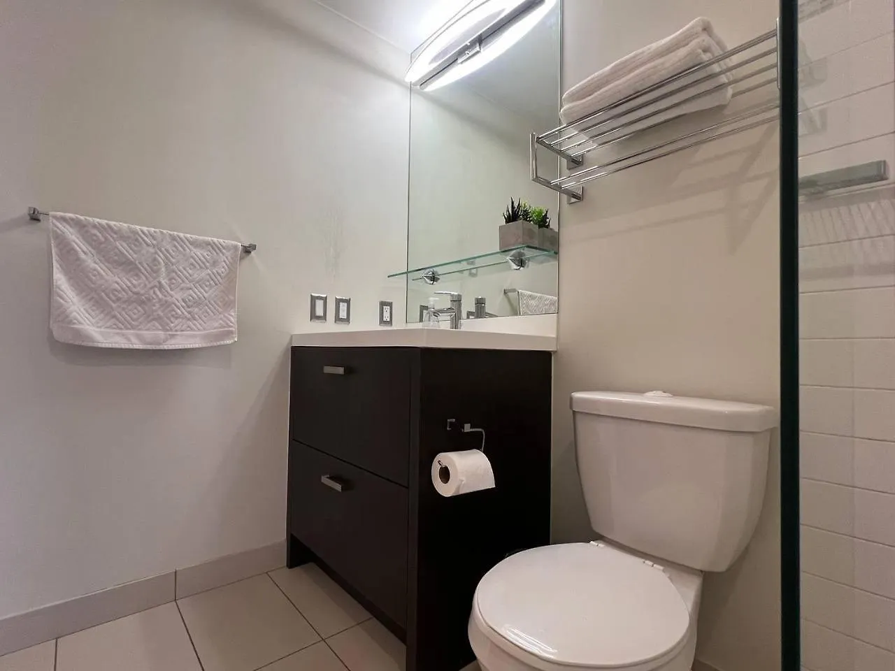 טורונטו Grand View Suites 0*,