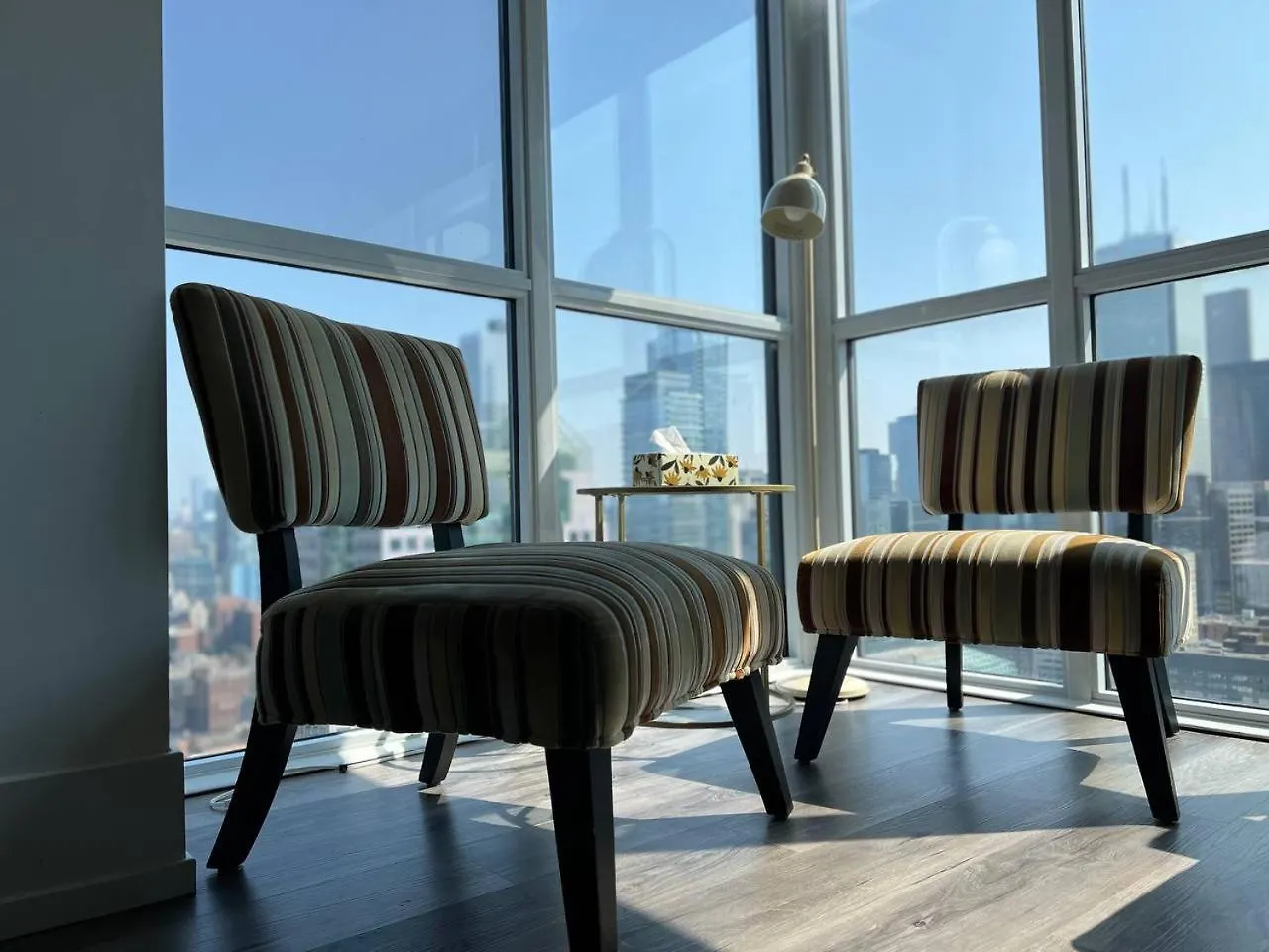 טורונטו Grand View Suites
