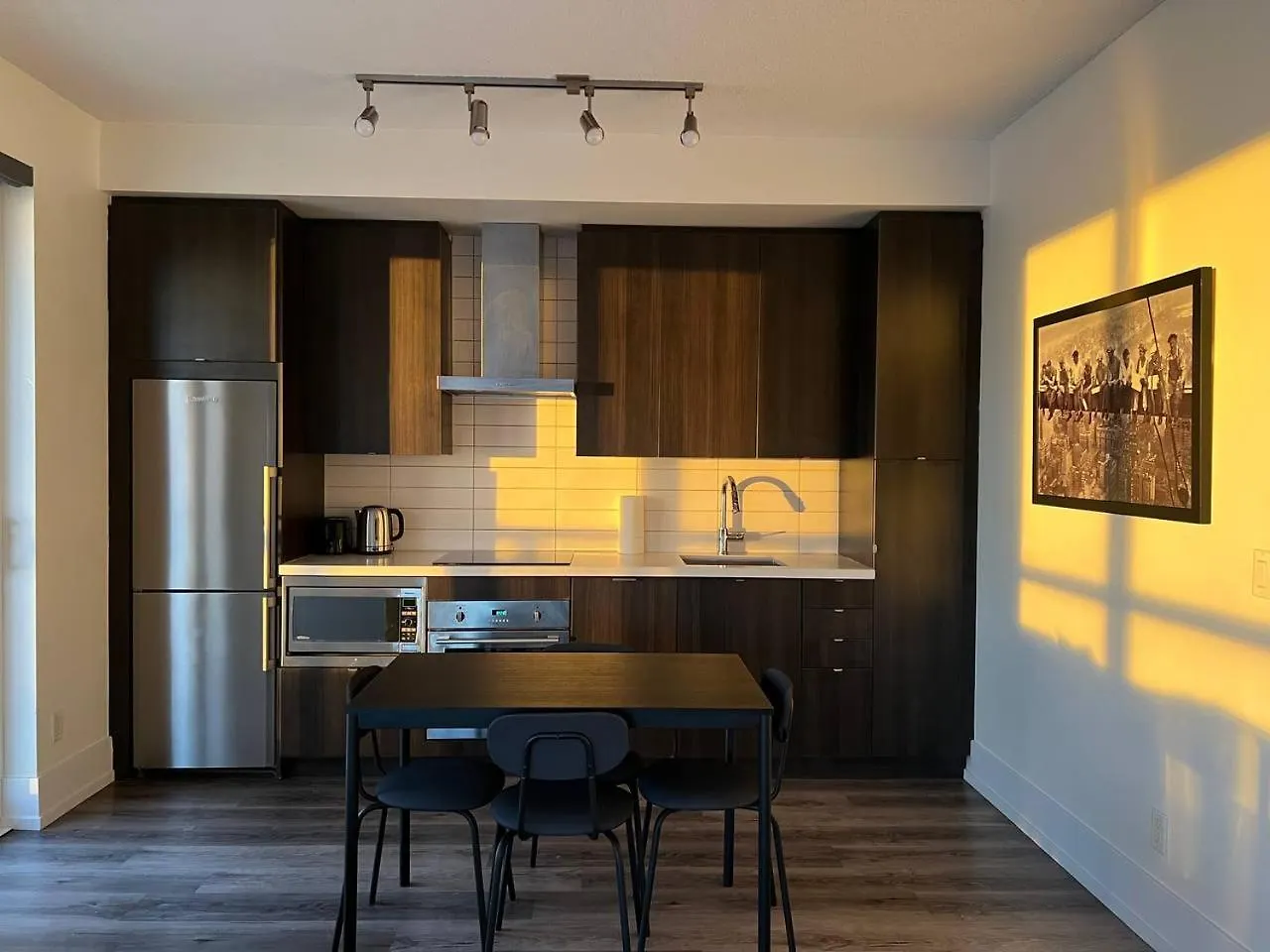 טורונטו Grand View Suites 0*,  קנדה